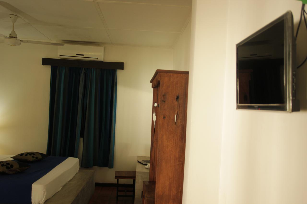 ดัมบูลุย โอยา แฟมิลี พาร์ค Hotel ดัมบูลลา ภายนอก รูปภาพ