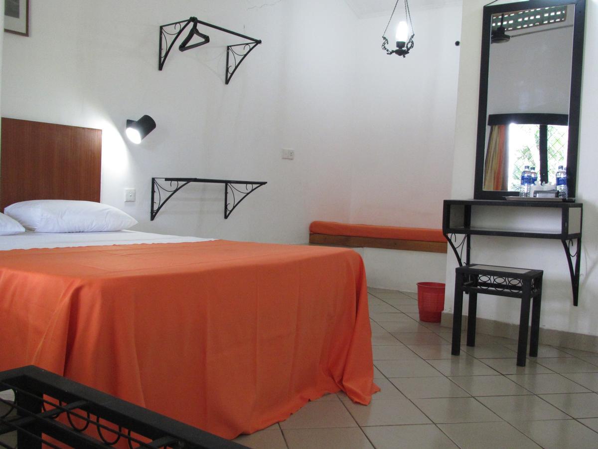 ดัมบูลุย โอยา แฟมิลี พาร์ค Hotel ดัมบูลลา ภายนอก รูปภาพ